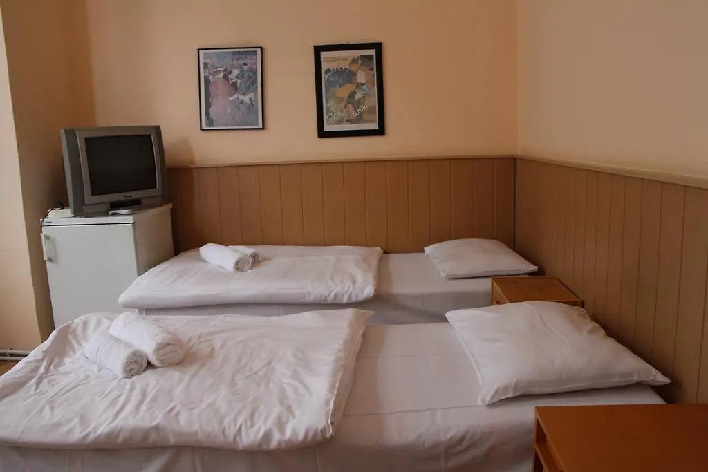 וינה Hotel Peck