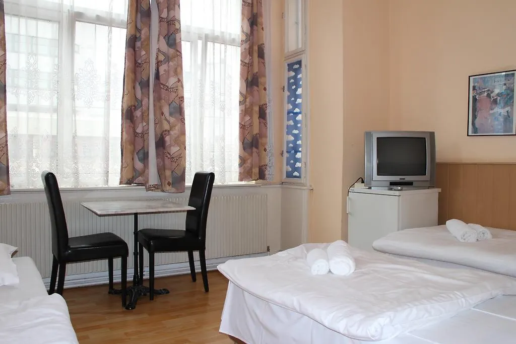 וינה Hotel Peck 2*,  אוסטריה