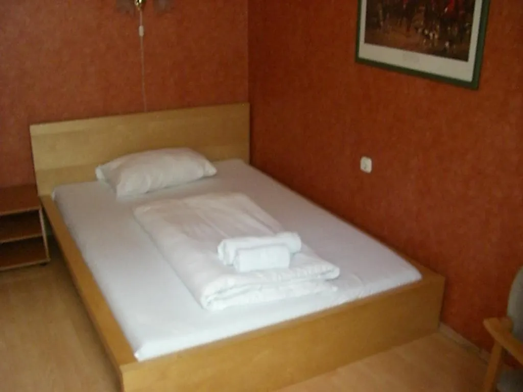 וינה Hotel Peck