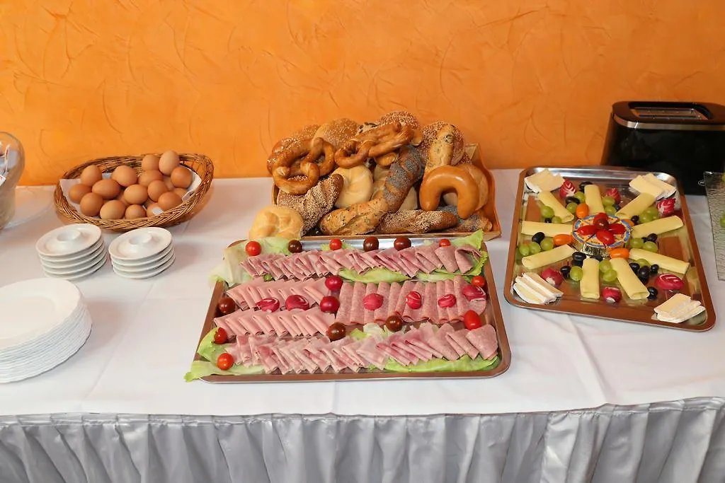 **  וינה Hotel Peck אוסטריה